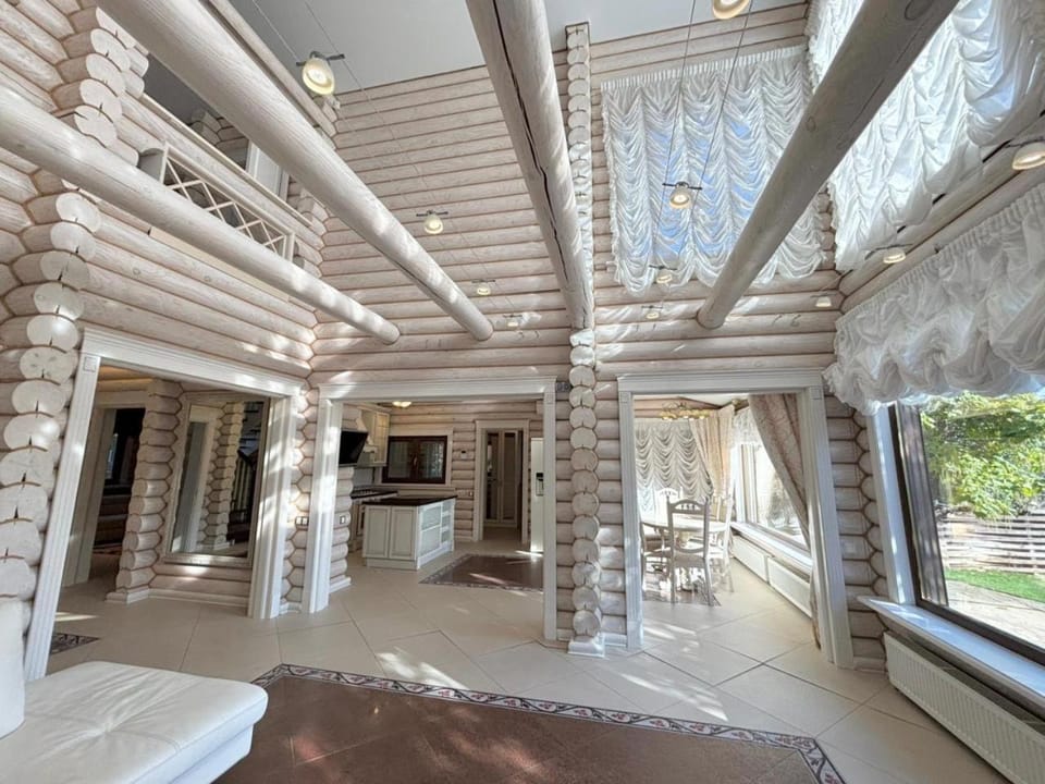 Вілла з басейном Villa in Dnipropetrovsk Oblast