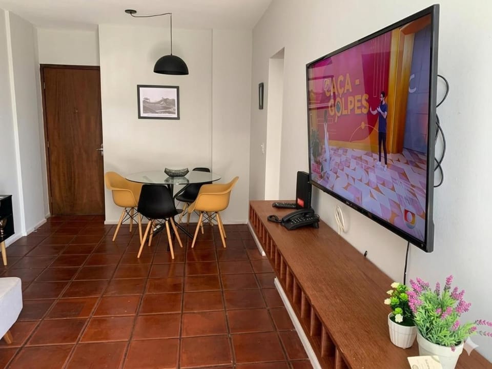 Communal lounge/ TV room, TV and multimedia, Dining area