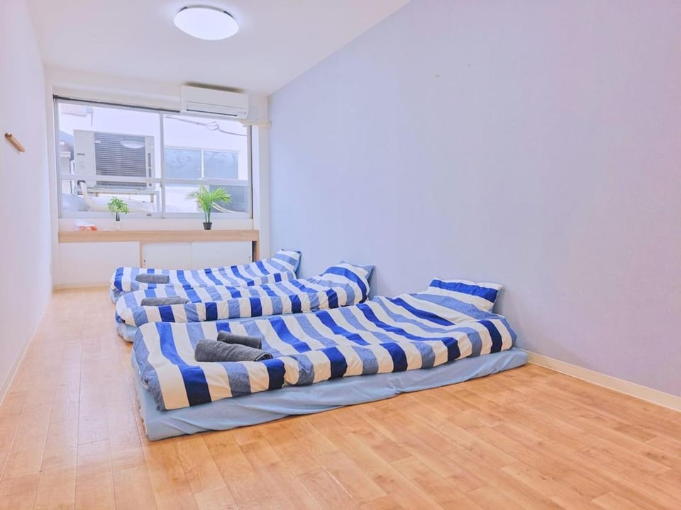 Private Cozy House in Osaka Local Market Apartment in Osaka