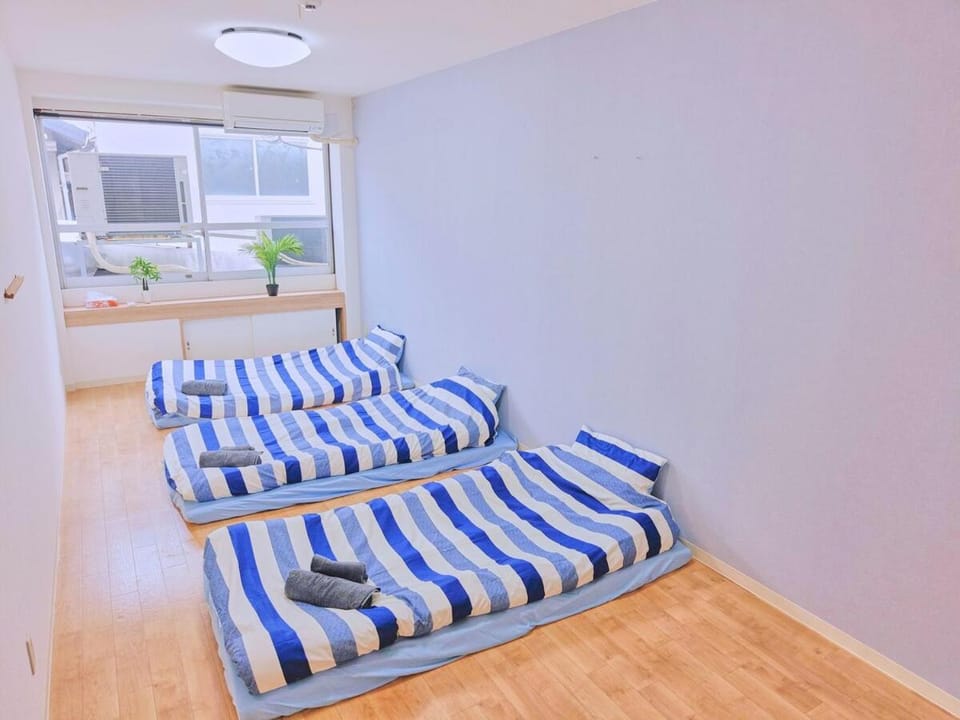 Private Cozy House in Osaka Local Market Apartment in Osaka