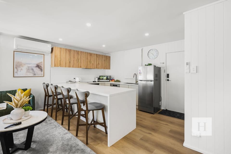 Sunset Shore Retreat House in Lake Macquarie