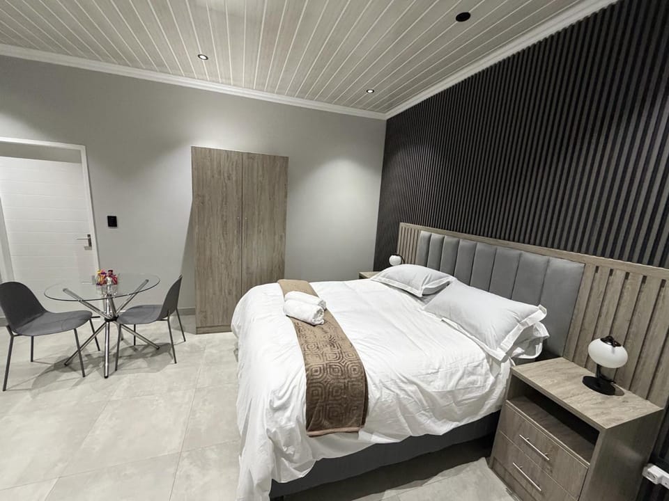 Bed, TV and multimedia