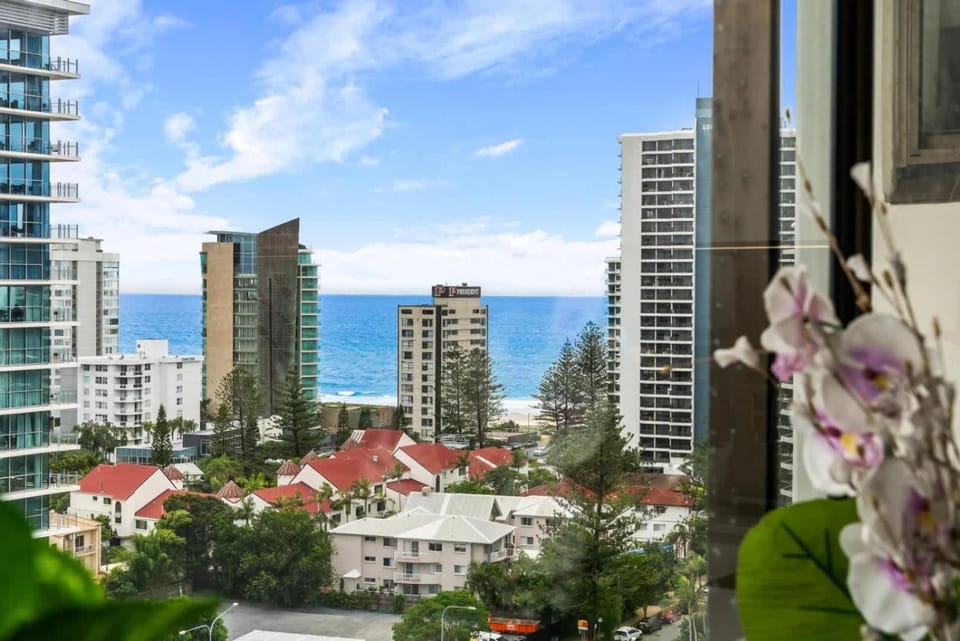 The Enderley Escape Apartment in Surfers Paradise Boulevard