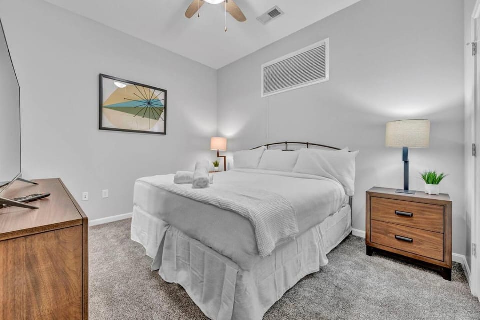 Bed, Bedroom