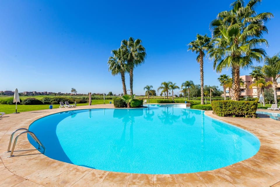 Spring, Day, Garden, Garden view, Pool view, Swimming pool, sunbed