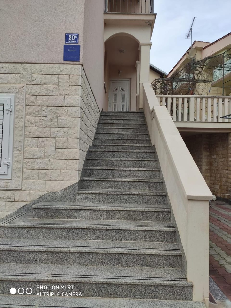 Location, children, Family