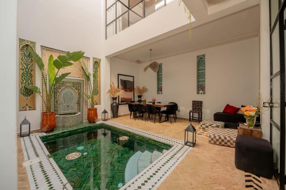 Living room, Swimming pool