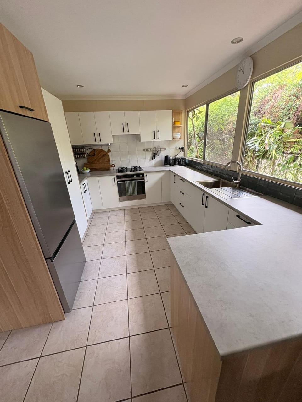 Kitchen or kitchenette, oven