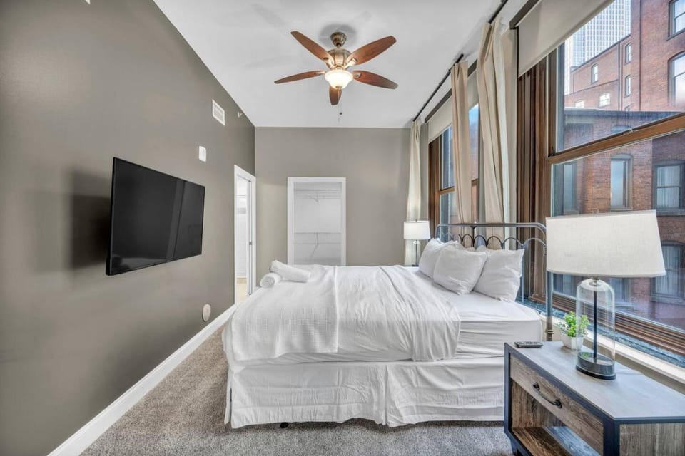 Bed, Bedroom