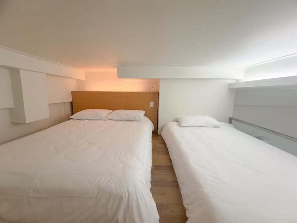 2 min to Seoul station, 2Beds, 1Baths, loft style Apartment in Seoul