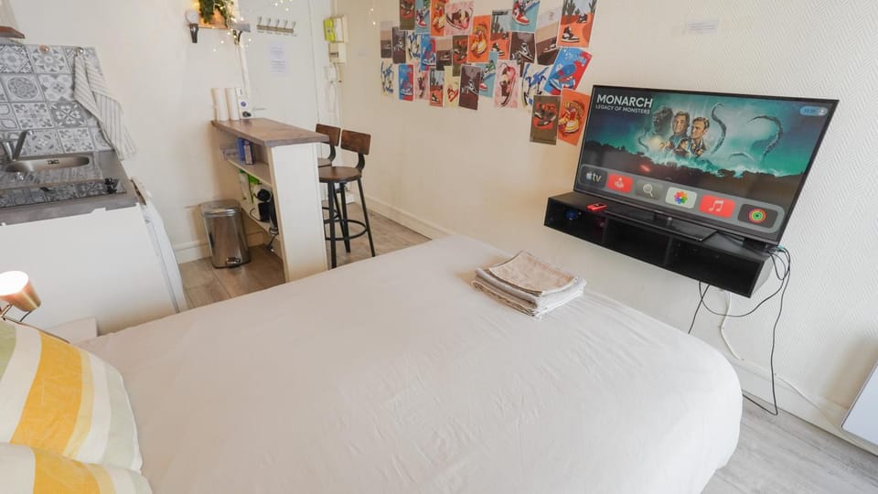 4 Stylish studio in Paris near République Metro Apartment in Paris
