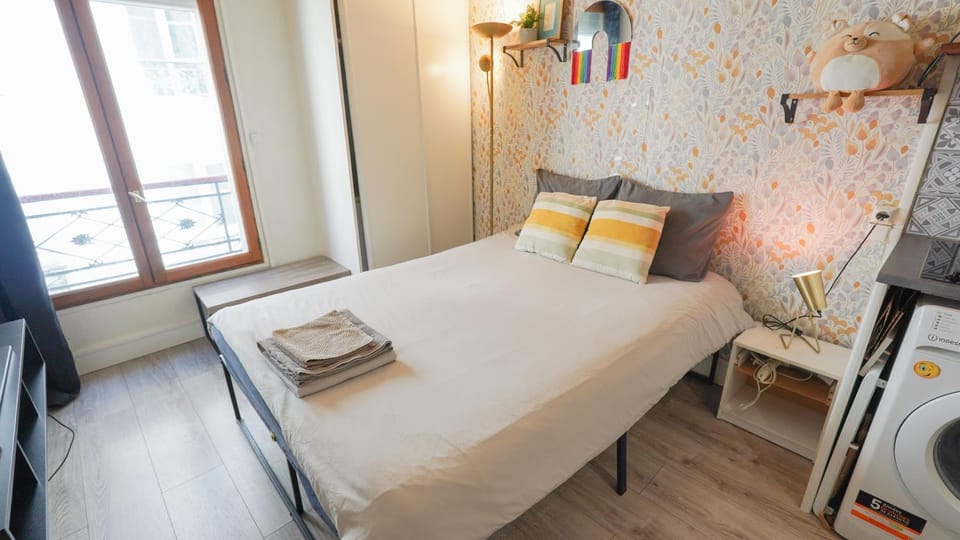4 Stylish studio in Paris near République Metro Apartment in Paris