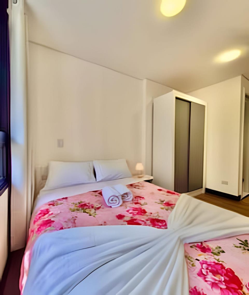 Bed, Bedroom, wardrobe