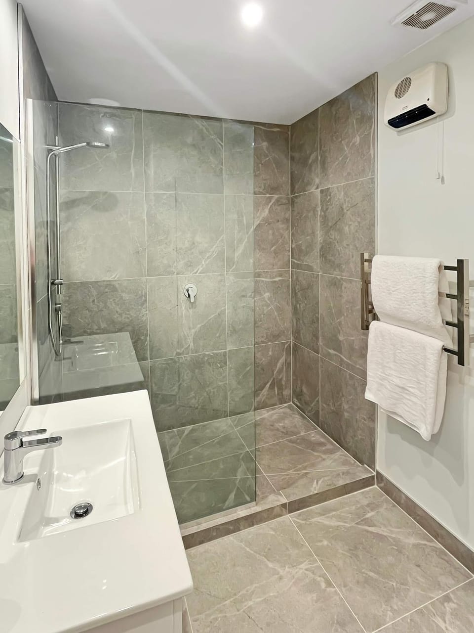 Heritage Heights Newly Renovated Hideaway Apartment in Queenstown