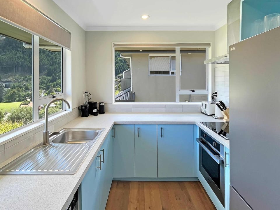 Heritage Heights Newly Renovated Hideaway Apartment in Queenstown