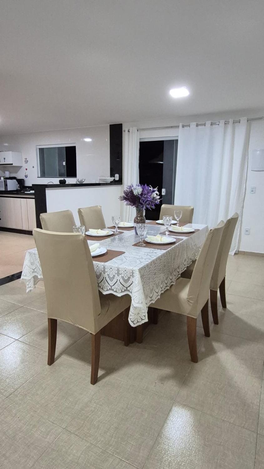 Casa c ar cond, wifi, a 5 min da Orla da lagoa em Araruama-RJ House in Araruama