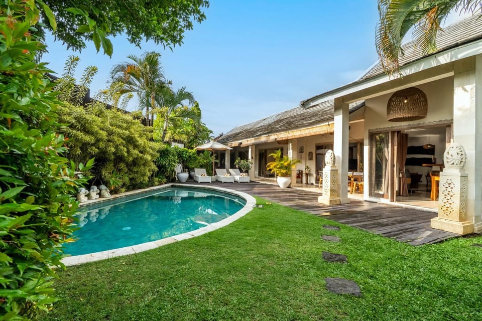 Villas Armani & Ananda Complex, Seminyak Villa in Kuta