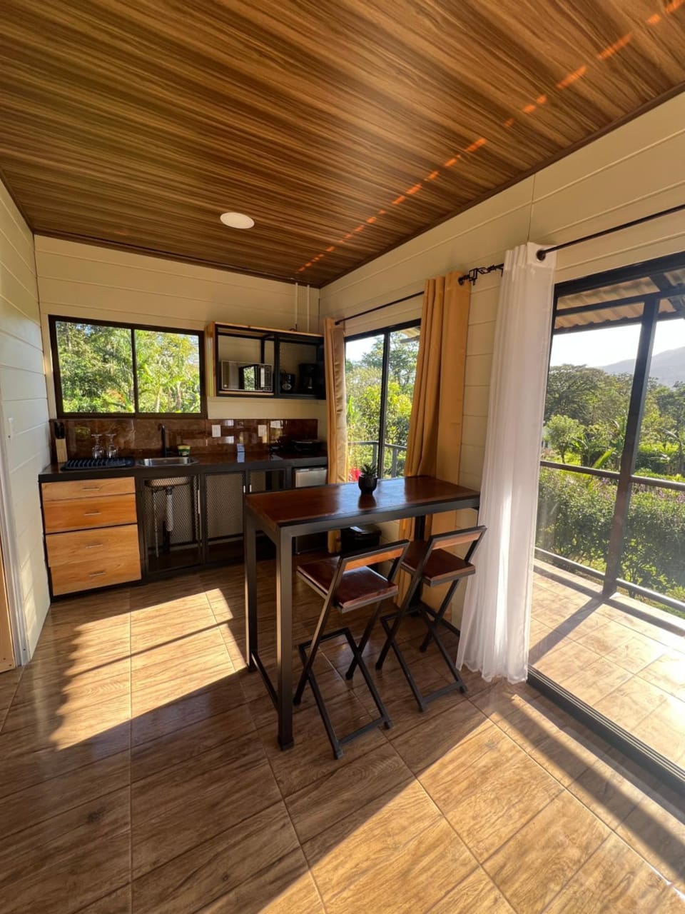 La cabaña del Colibrí Apartment in Alajuela Province