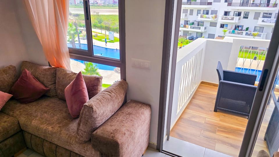 Patio, View (from property/room), Balcony/Terrace, Living room