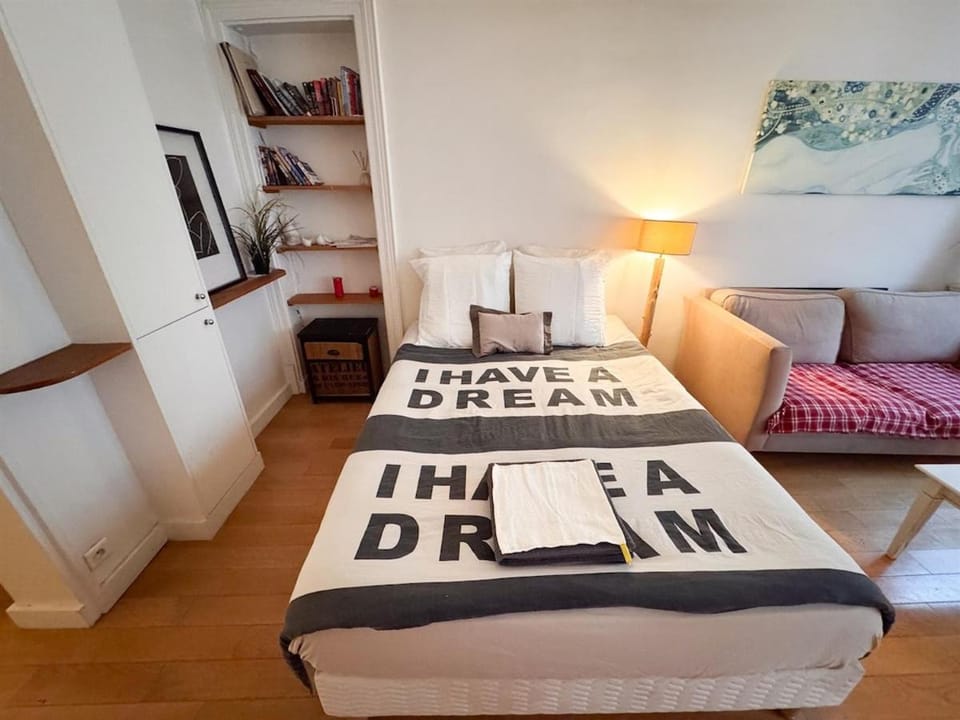 2 Charming flat in Heart of Paris near Louvre&Metro Apartment in Paris