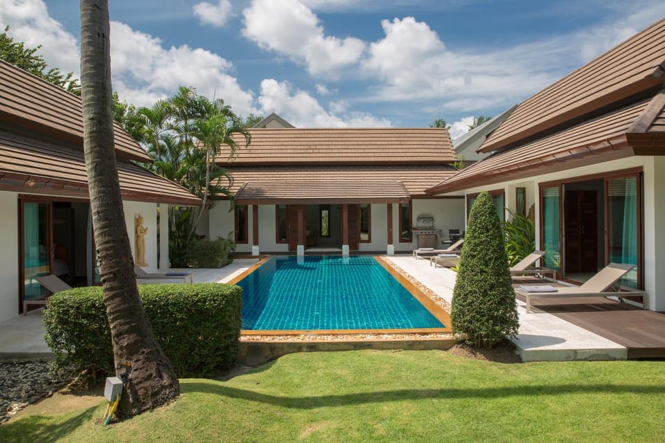 Property building, Garden, Swimming pool, sunbed