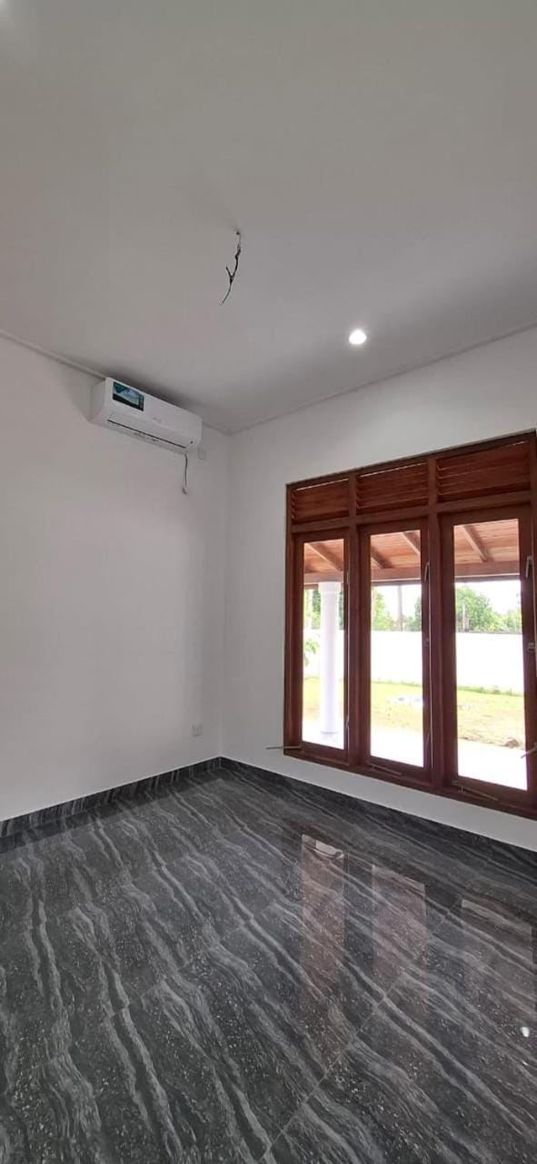 SL Colombo villa House in Western Province