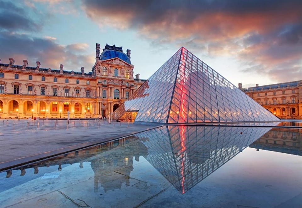8 Historic Latin Quarter Flat Walk to Louvre & Metro Apartment in Paris