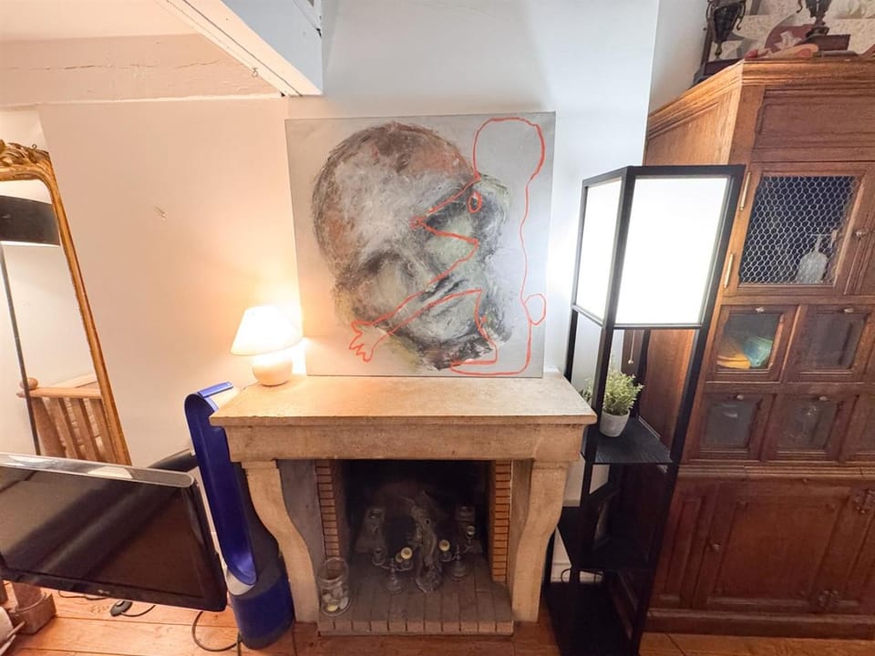 8 Historic Latin Quarter Flat Walk to Louvre & Metro Apartment in Paris