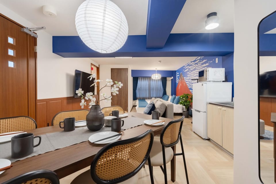 Bed, TV and multimedia, Kitchen or kitchenette, Living room, Photo of the whole room