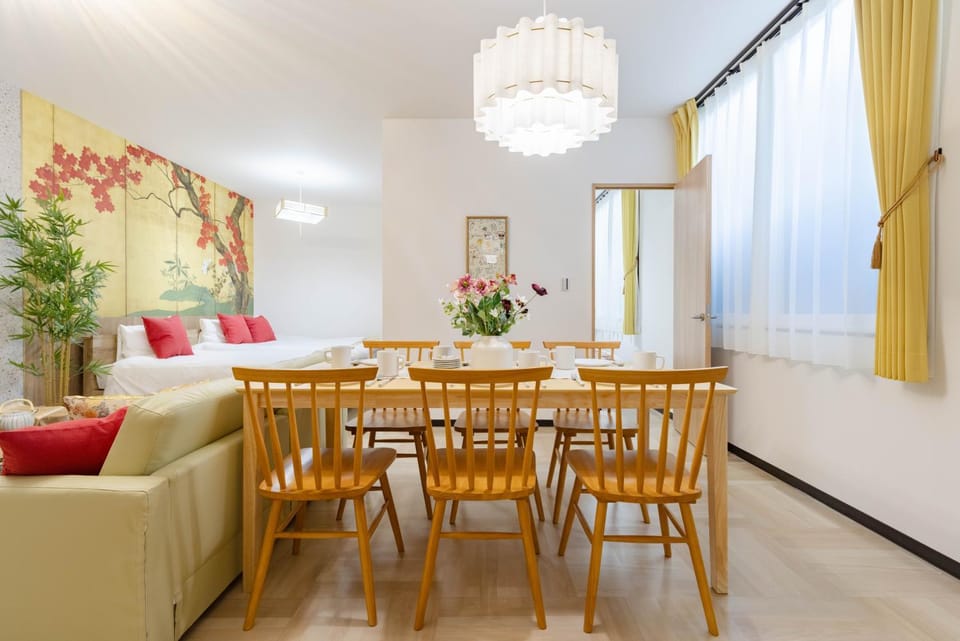 Bed, Living room, Photo of the whole room, air conditioner