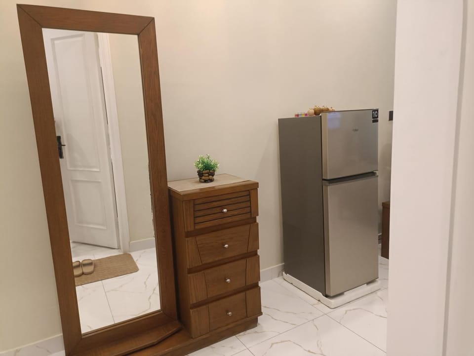 Grande Apartment with balcony by MMM Edge Apartment in Islamabad