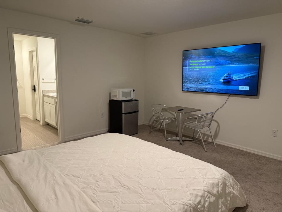 Port Charlottes Master Bed Villa in Port Charlotte