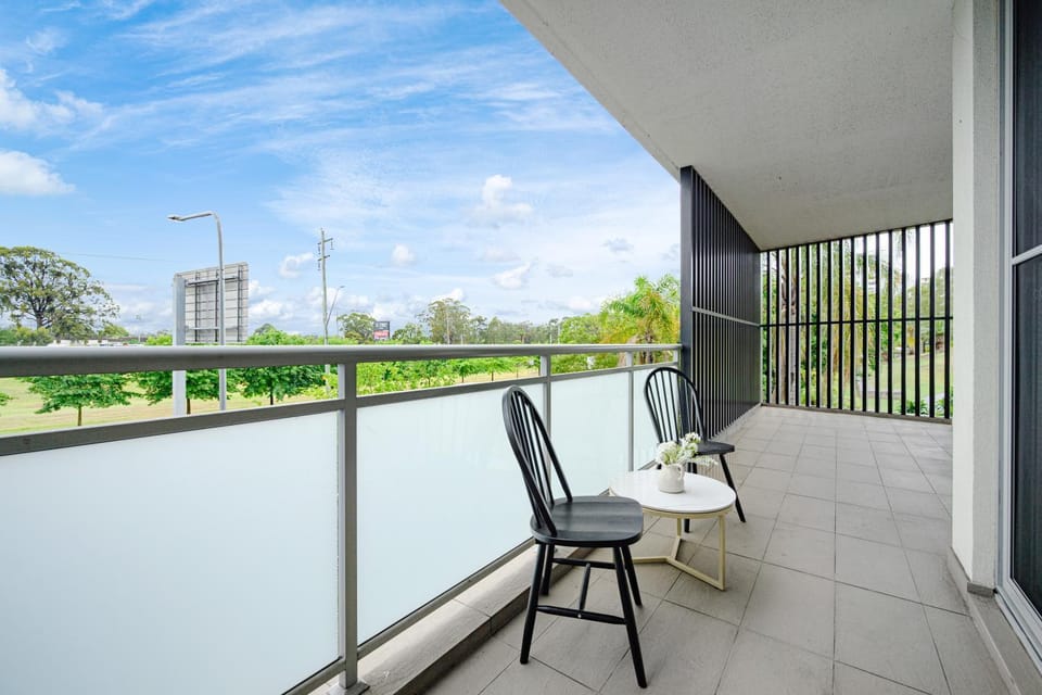 Liverpool 2Br 6ppl near Train Shopping Hospital Apartment in Sydney