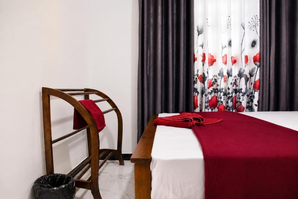 Property building, Bed, Photo of the whole room, Bedroom