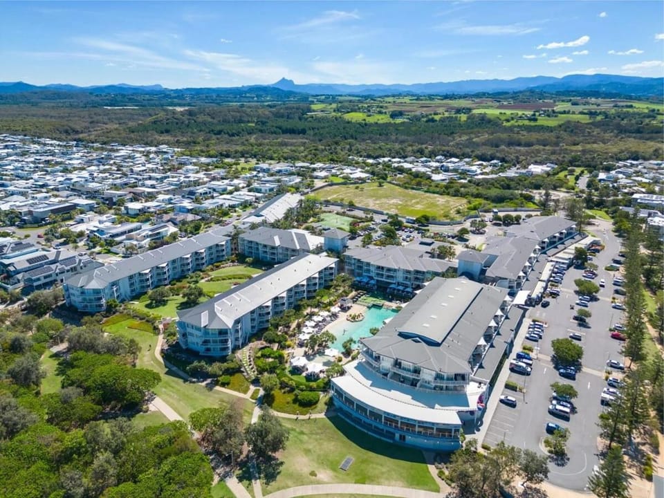 Property building, Neighbourhood, Bird's eye view