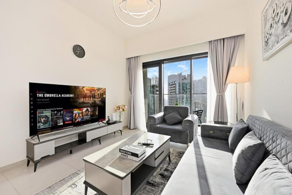 CH Sky Escape 1 BR in Downtown near Burj Khalifa Apartment in Dubai