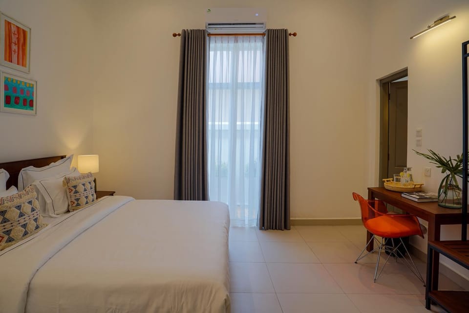 Seating area, Bedroom