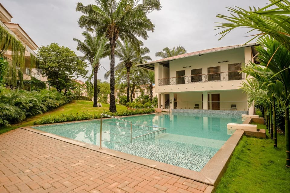 Pool view, Swimming pool, Swimming pool