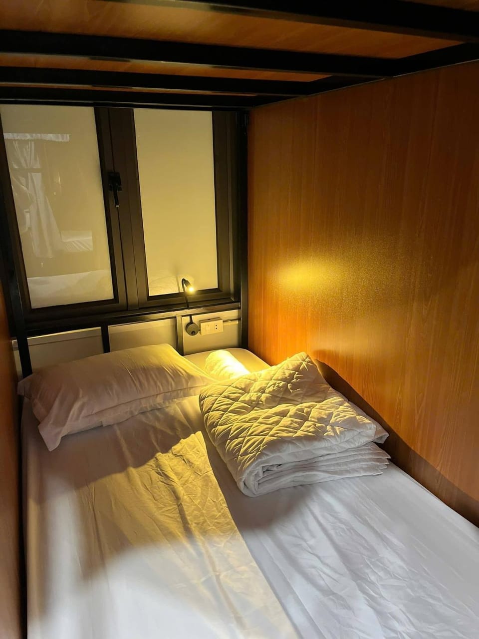 Bed, bunk bed