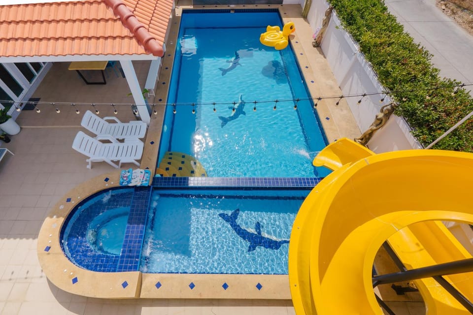 Swimming pool, Swimming pool