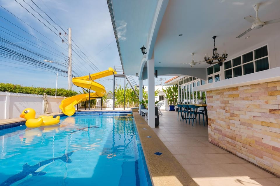 Property building, Swimming pool