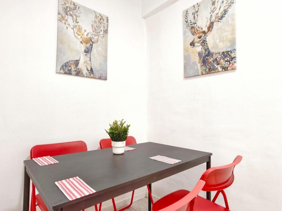 35m2 Marais 2BR Apartment near Pompidou and Metro Apartment in Paris
