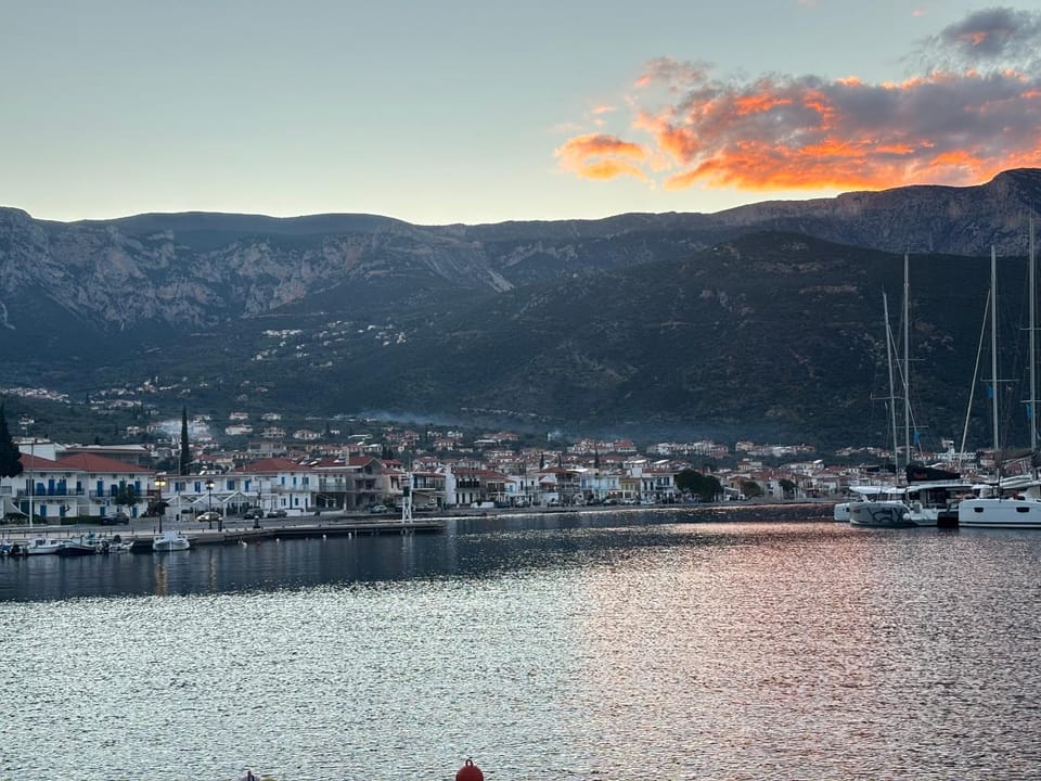 Το σπίτι της μέλισσας 1 Apartment in Tyros