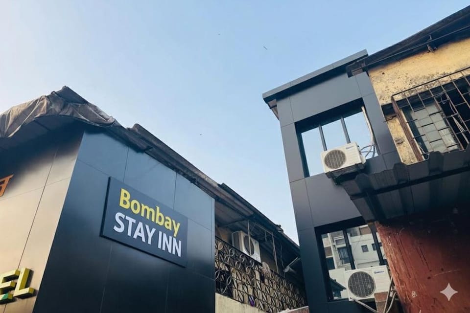 Bombay Stay Near Mumbai International Airport Hostel in Mumbai
