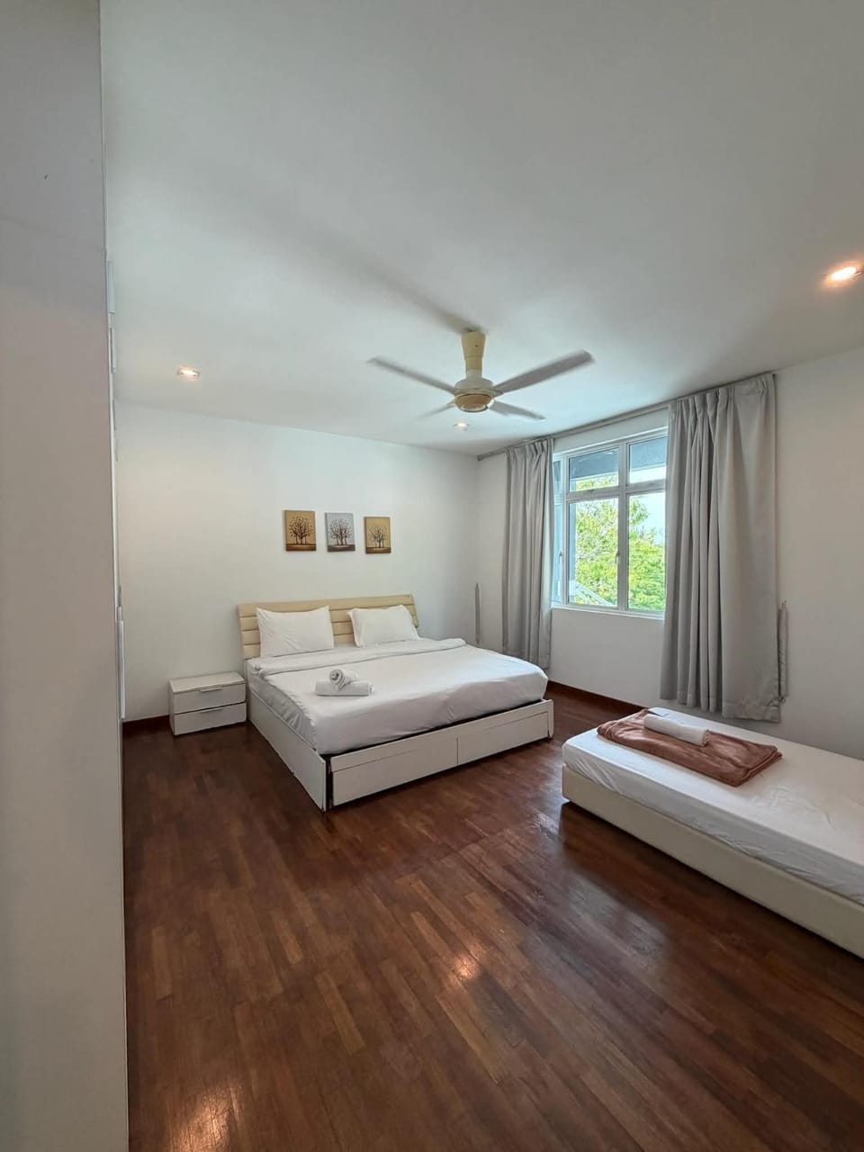 Spacious Seaview Villa 13 pax Batu Ferringhi Beach House in Tanjung Bungah