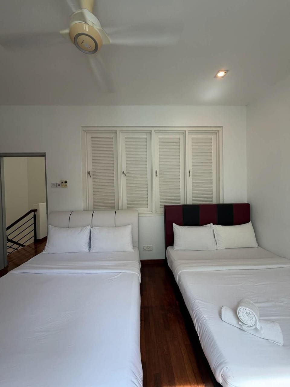 Spacious Seaview Villa 13 pax Batu Ferringhi Beach House in Tanjung Bungah