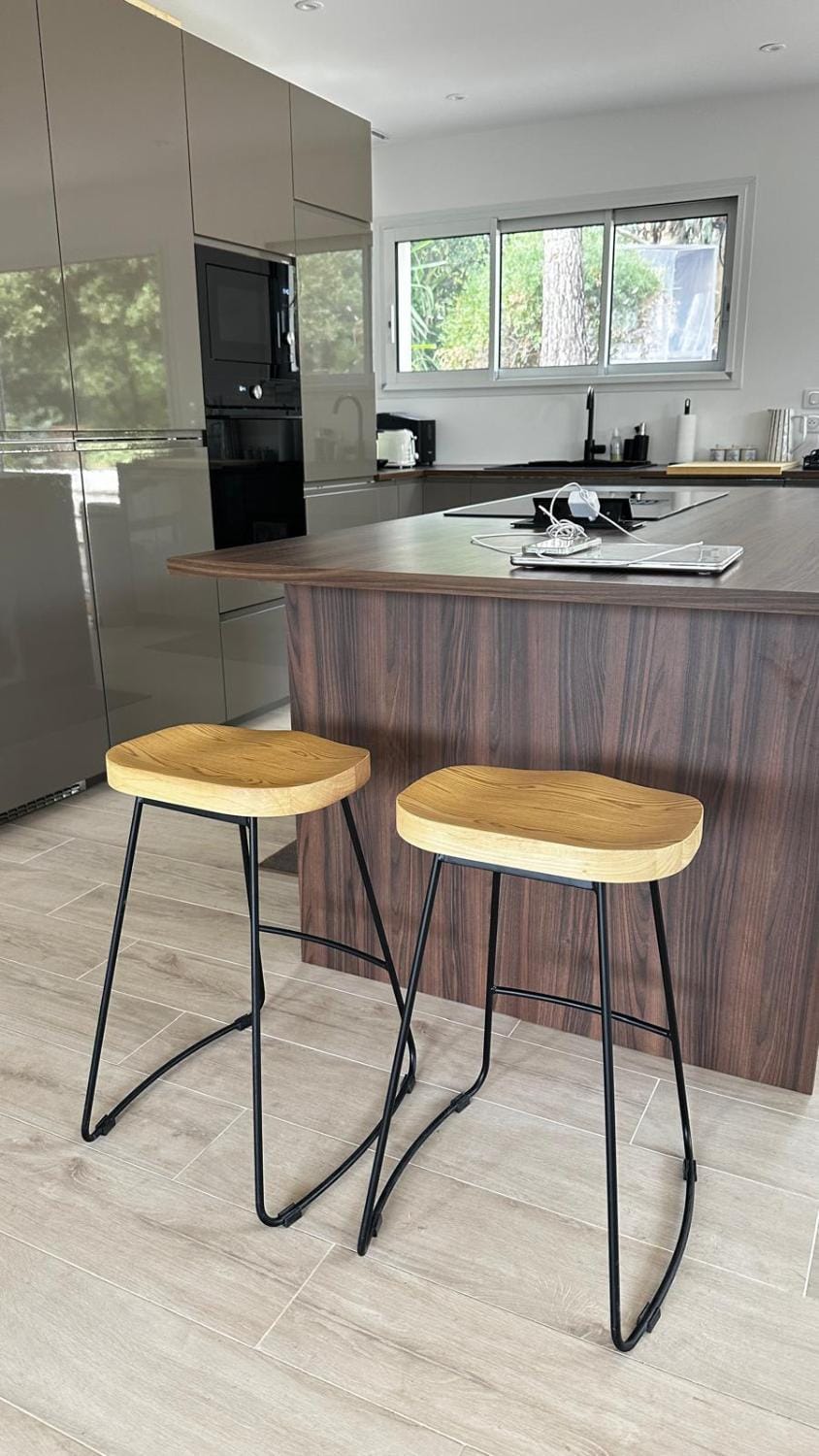 "Dedans-dehors" 10 mn from the beach wifi air conditionated House in Le Lavandou