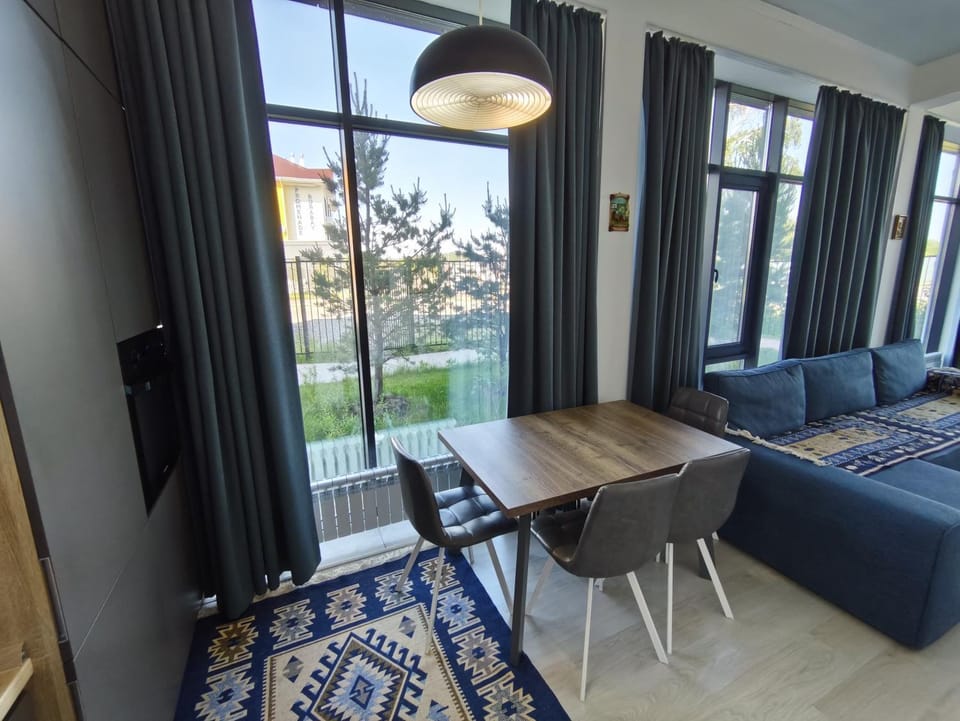 Promenade Burabay - Modern Panoramic Studio Apartment in Kazakhstan