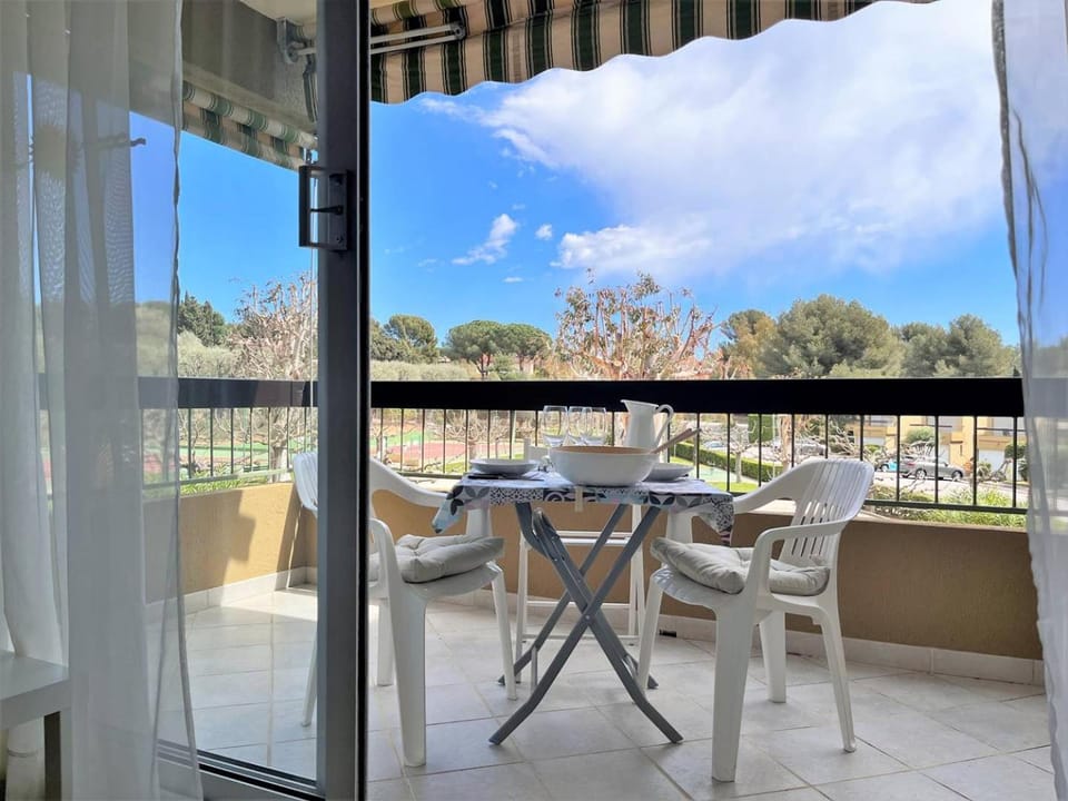 View (from property/room), Balcony/Terrace