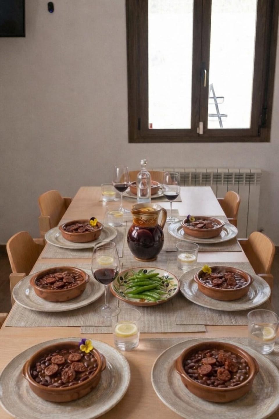 Albergue Sierra De Leyre Hostel in Navarre